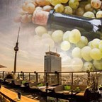 Club Weekend Berlin WeinVibes Rooftop Openair. Wein und Hiphop Nacht über den Dächern Berlins