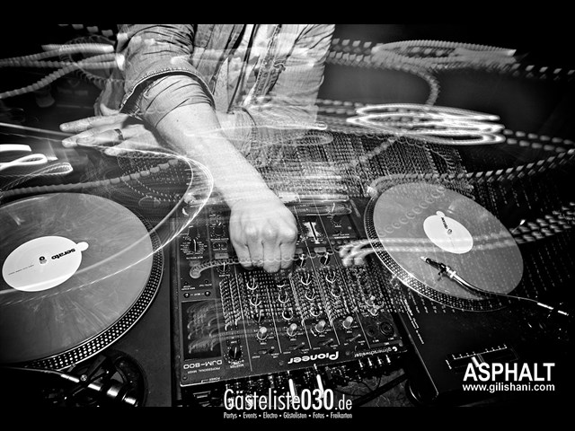 Partypics Asphalt Club 04.04.2014 Edelprinz pres. "Spreekollektiv" at Asphalt - DJ Noppe & DJ Van Tell - Live Drum Show By Far-I-Drum