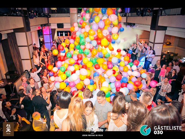 Partypics Felix Club 27.06.2014 Crazy Balloon - Riesen-Ballon-Regen mit Geschenken !