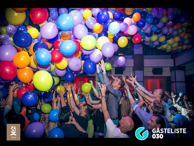 Partypics Felix Club 26.06.2015 Crazy Balloon – Wir lassen die Ballons mit Geschenken von der Decke regnen!