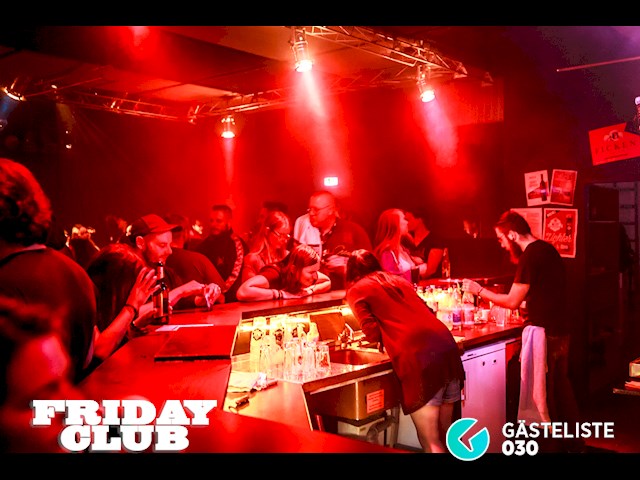 Partypics K17 24.07.2015 Friday Club "Freitagsfeierei": Freischnaps für die ersten 200 Gäste!