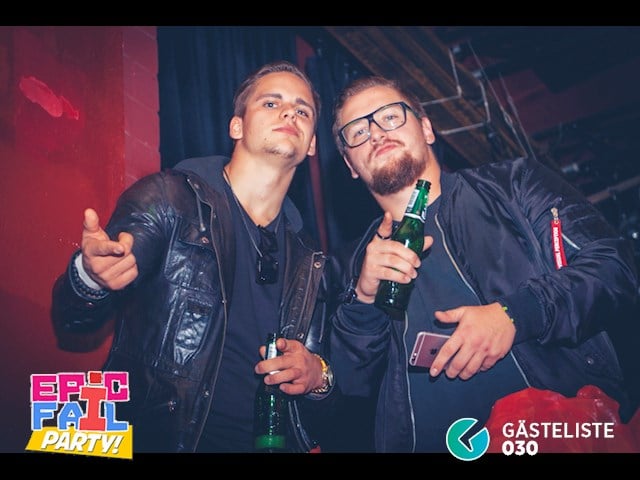 Partypics Astra Kulturhaus 24.09.2016 Epic Fail Party "Lady´s Night" + Hüpfburg, Konfetti, Zauberer, Zuckerwatte
