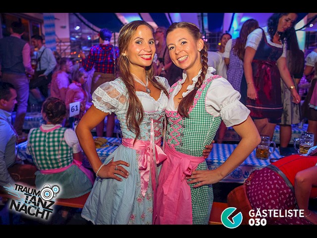 Partypics Universal Hall 30.09.2016 Traumtanz-Nacht O`zapft is - Das Oktoberfestspecial