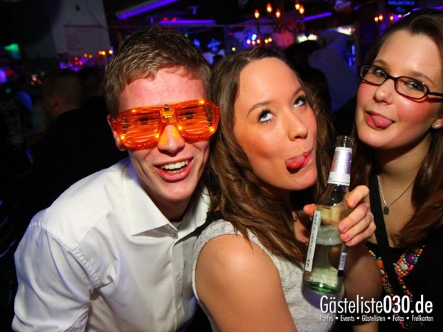 https://www.gaesteliste030.de/Partyfoto #138 Q-Dorf Berlin vom 10.12.2011