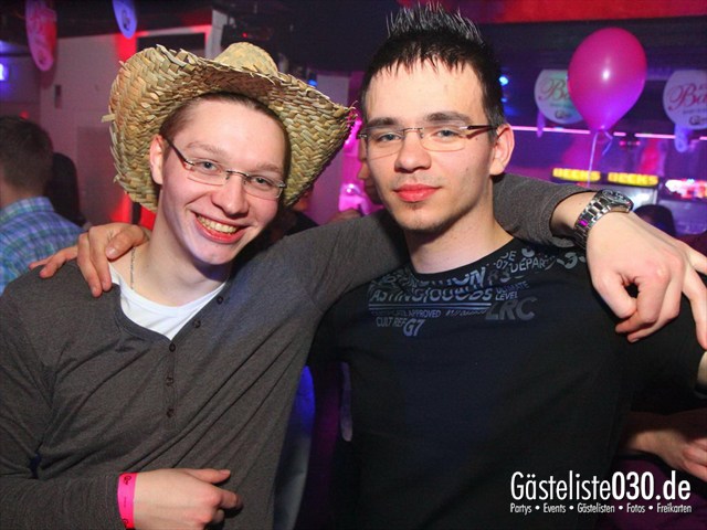 https://www.gaesteliste030.de/Partyfoto #151 Q-Dorf Berlin vom 16.12.2011