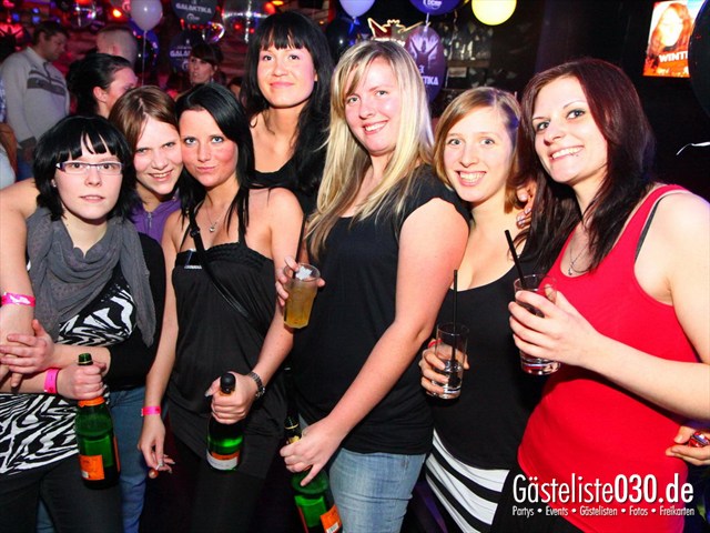 https://www.gaesteliste030.de/Partyfoto #87 Q-Dorf Berlin vom 17.12.2011