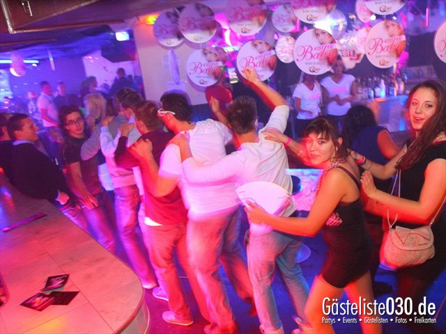 https://www.gaesteliste030.de/Partyfoto #64 Q-Dorf Berlin vom 16.12.2011